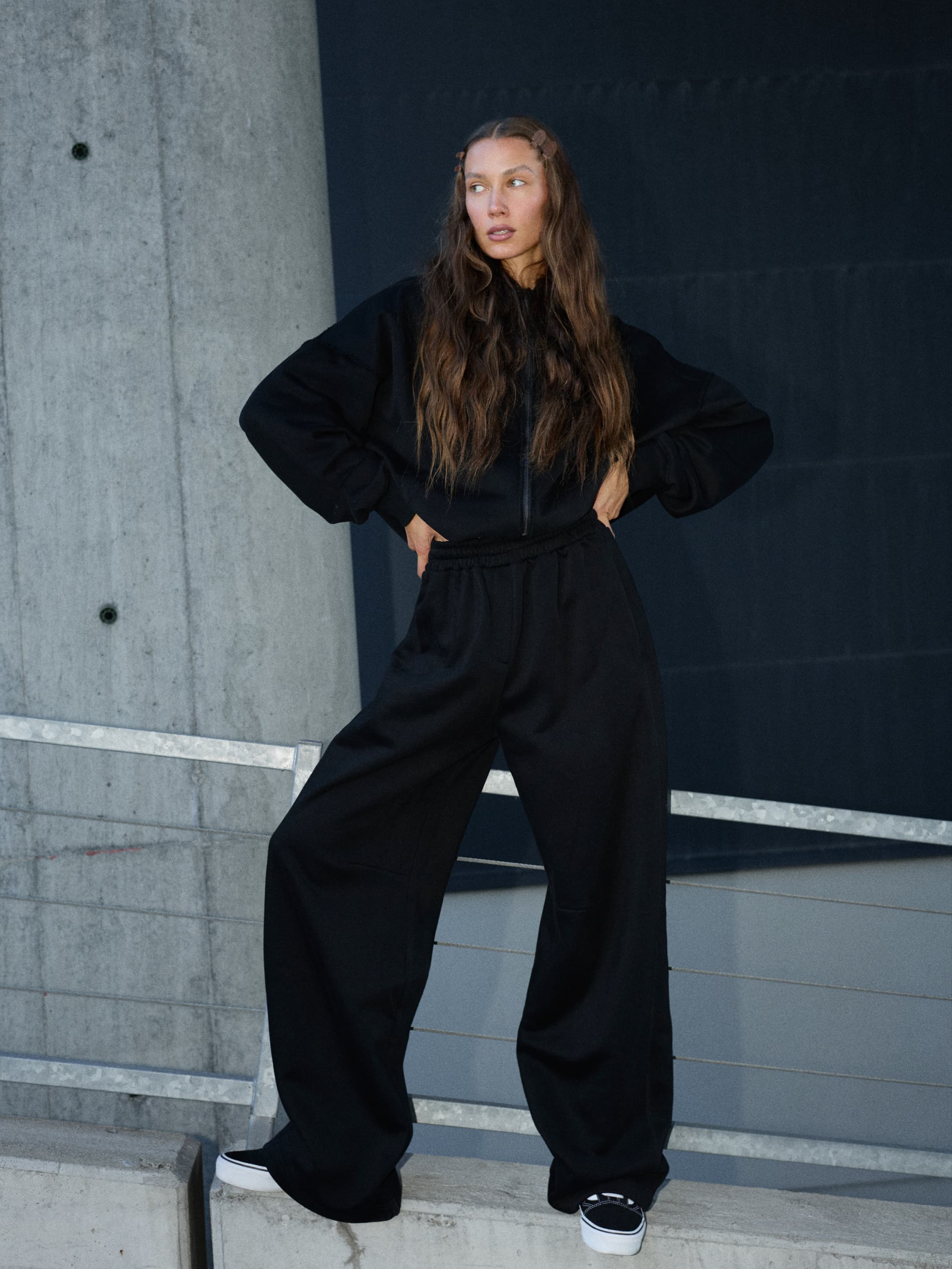 Joggers №7 [hello footer]